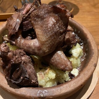 鳩肉屋 初めての鳩肉を食べてみたい お試しショートコース 前菜3種メゼと鳩の丸焼きクラシック スタイル 初めての方の定番 塩味のみの素焼き 白チーズと黒オリーブ入り特製マッシュドポテト付き 鳩肉屋 赤坂 鳥料理 食べログ 鳩肉屋 初めての鳩肉を食べてみたい お試しショートコース 前菜3種メゼと鳩の丸焼きクラシック スタイル 初めての方の定番 塩味のみの素焼き 白チーズと黒オリーブ入り特製マッシュドポテト付き 鳩肉屋 赤坂 鳥料理 食べログ
