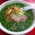一品香 - ラーメン＋ニラ（揚げニンニク）トッピング