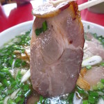 一品香 - 叉焼は肩ロースでデカイ！