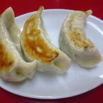 餃子（３個）