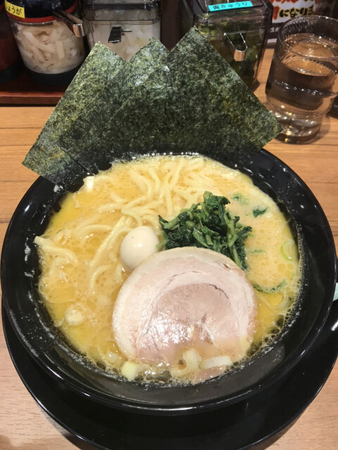 横浜家系ラーメン 春吉家 渡辺通 ラーメン 食べログ 横浜家系ラーメン 春吉家 渡辺通 ラーメン 食べログ