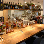 文化洋食店 一本松kitchen - 木プレキッチンと外観