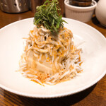 創作麺工房 鳴龍 - しらす冷やっこ