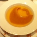 筑紫樓 - 特製ふかひれスープ