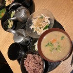 一汁一菜ごはん 御御御 - 