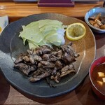 地鶏炭火焼 とりの籠 - 妻地鶏もも焼き定食