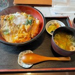 里季や - カツ丼　¥880-