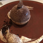 レストラン マノワ - ムニュールミエール５８０８円 。和栗の球体モンブラン。球体の中には、丸ごと、クリーム、アイスクリームと栗づくしで、ドッシリ本格派のデザートです（╹◡╹）（╹◡╹）