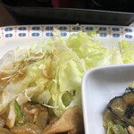 居喰処 光 - 2020/12/10
      本日の日替り 焼肉定食 500円