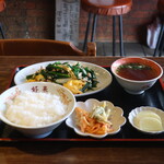 好来 - 料理写真:ニラ玉定食