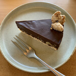 Cafe Domingo - 生チョコ風のクルミケーキ