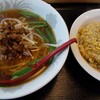 中華料理 千恵 - 料理写真:台湾ラーメン＋炒飯。鷹の爪団の喉攻撃に注意。