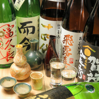 常時40種類の銘柄を用意。お店自慢の日本酒ラインナップ
