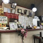 まんぷく亭 - レトロな店内