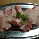 Torimiso Amiyaki Jidoriya - 若鶏もも(塩ダレ)