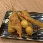 居酒屋桜房 - 串揚げ盛り合わせ