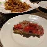 RODEO - 生サクラエビとトマトのブルスケッタ