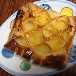 小麦の郷 - りんごのパイ