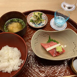 もめん - 大将曰く「今夜はまぐろ定食」これがもめんさんの醍醐味。