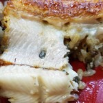 鰻家 - 蒲焼の身の状態。