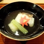 馳走 山傳 - 鯛・百合根・京人参・黄柚子