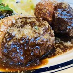 カフェ ガーブ - キャ〜✨✨
            ポルチーニと牛肉のコロッケ
            アップで✨