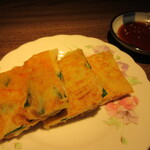 ビストロ 龍王 - チーズチヂミ（プレミアム晩酌セット）