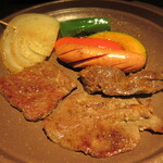 ビストロ 龍王 - 陶板で焼きます