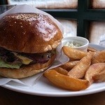 THE BURGER STAND FELLOWS - 全体像です