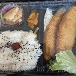 欅屋 - 白身魚フライ2枚 ¥370