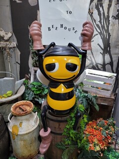 BEE HOUSE - 