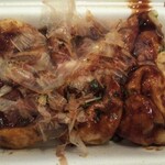 ディオ - たこ焼き６個入り (税込)100円 ※開封後 (2020.12.09)