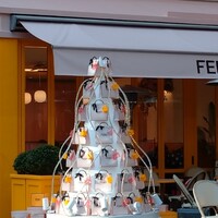 アニヴェルセル カフェ - FENDI TREE