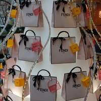 アニヴェルセル カフェ - FENDI TREE