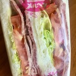 Sandoicchihausumeruhentakashimayanihombashiten - ローストビーフがたっぷり入った高級系サンドです