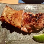 とり茶太郎 - 一黒軍鶏のモモのステーキも同時に出てきて食べ比べです　どちらも旨いですが軍鶏の弾力に驚きました