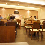和風喫茶　志らみず - 店内、とっても広々としています。
