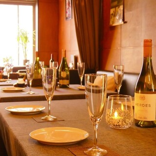 2階席フロアの貸切は25〜30名様で貸切可能です。