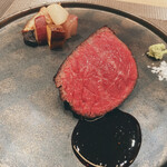 銀座 大石 - ランプ肉（飛騨牛）の炭火焼きと9種類の野菜