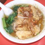 雲龍 - 排骨麺　７５０円