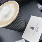 ネイキッド ロースターコーヒー - ・波照間島 黒蜜カフェラテ 580円/税込
(イートインの場合は＋50円/税込)