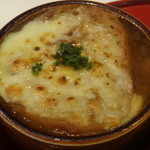 ビストロ茶葉蘭 - オニオングラタン