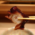 鮨 しみづ - 福岡 志賀島の蛸の桜煮リフトアップ