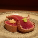 鮨 しみづ - 迷い鰹の叩きアップ