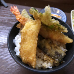 居喰処 光 - 2020/12/11
      本日の日替り 天丼 500円