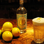 バー アルケミスタ - マイヤーレモンサワー