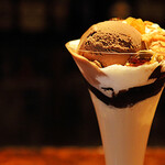 バー アルケミスタ - カルーアミルクパフェ