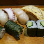Uodai Sushi - にぎり