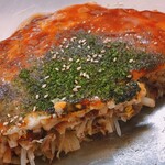 Okonomiyaki Yanagawa - 食べてる途中
                        断面