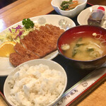 和風グリル 飛鳥 - とんかつ定食